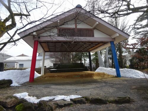富山縣護国神社の中にある土俵です。
